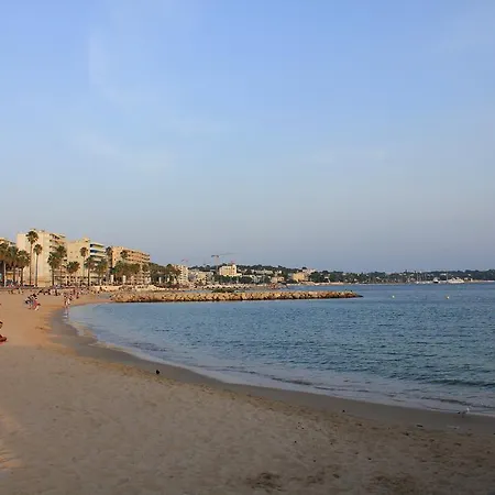 فندق Nina 2*